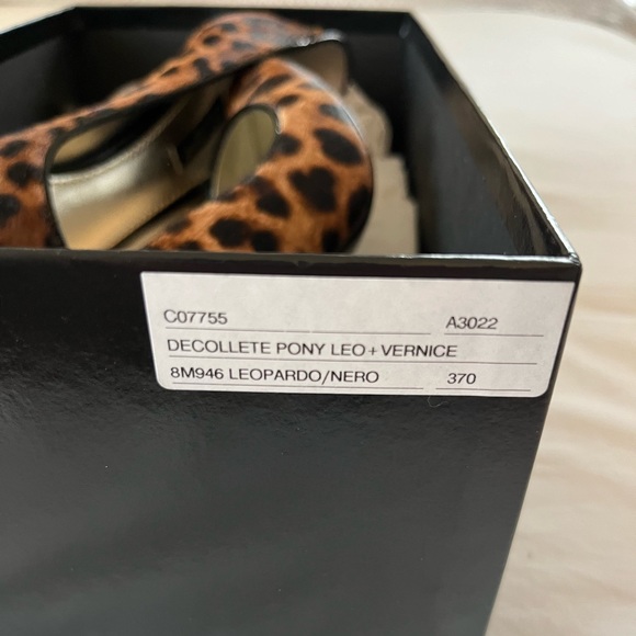 Dolce & Gabbana Leopard Pony Pumps - Picture 9 of 11